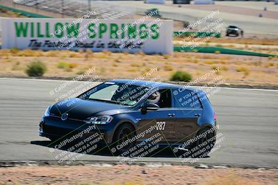 media/Oct-18-2025-Extreme Speed (Sat) [[d6d7e1fef1]]/Group 4 Orange/Session 2 (Turn 3)/